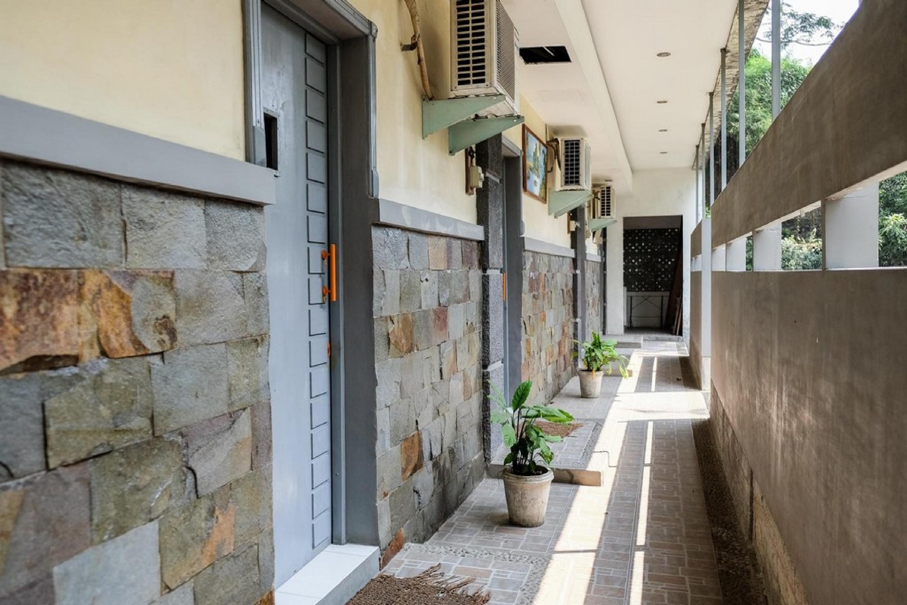 Reddoorz Plus Near Jalan Baru Bogor Luaran gambar